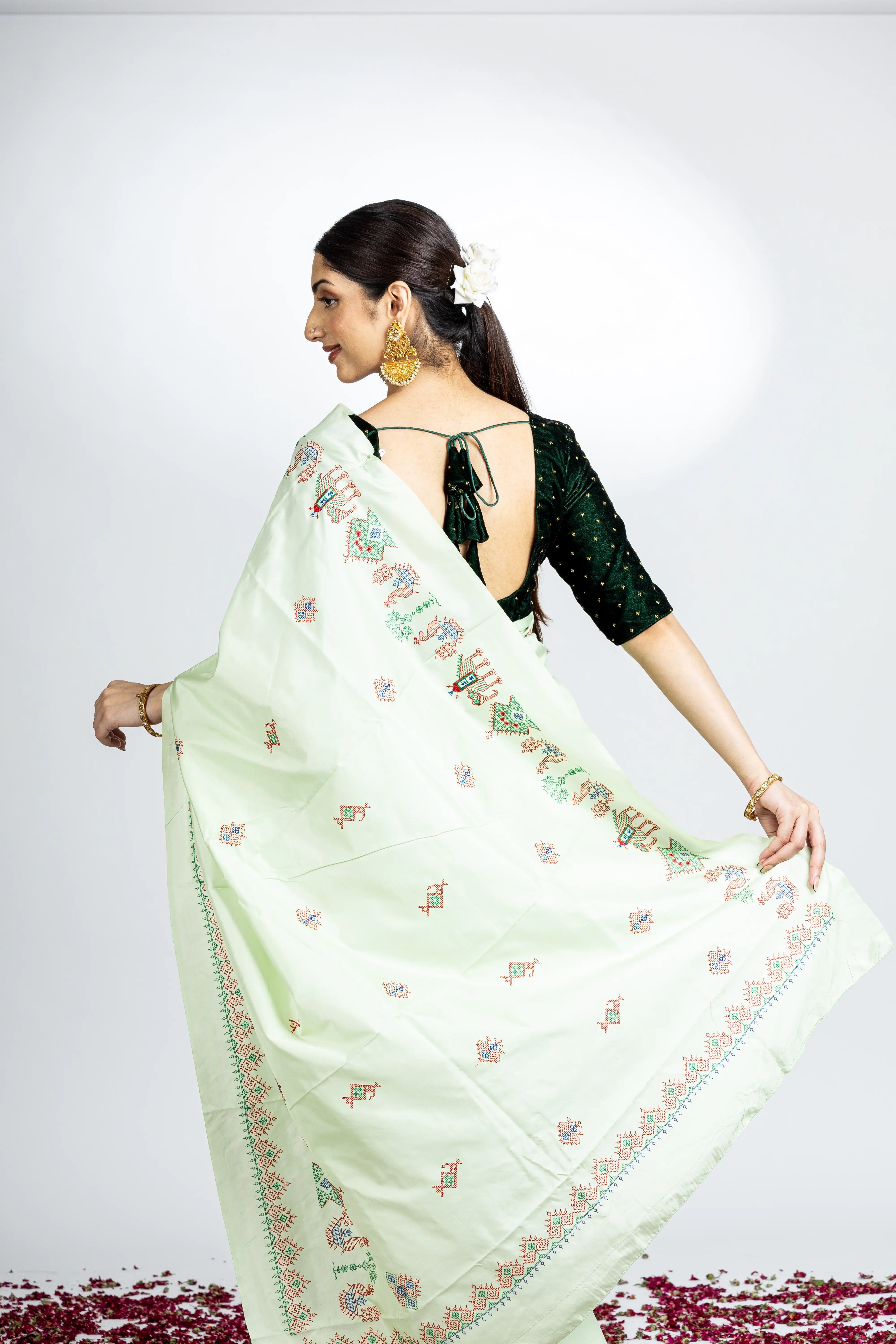 Pastel Green Art Silk Saree With Beautiful Kasuti Embroidery