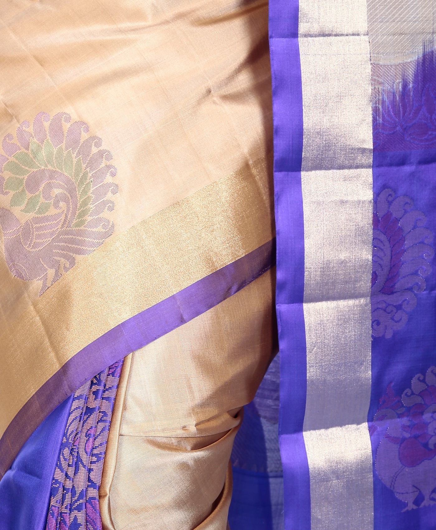 Buy Mandakini Kanchipuram Handloom Patli Pallu Pure Silk Sarees Online