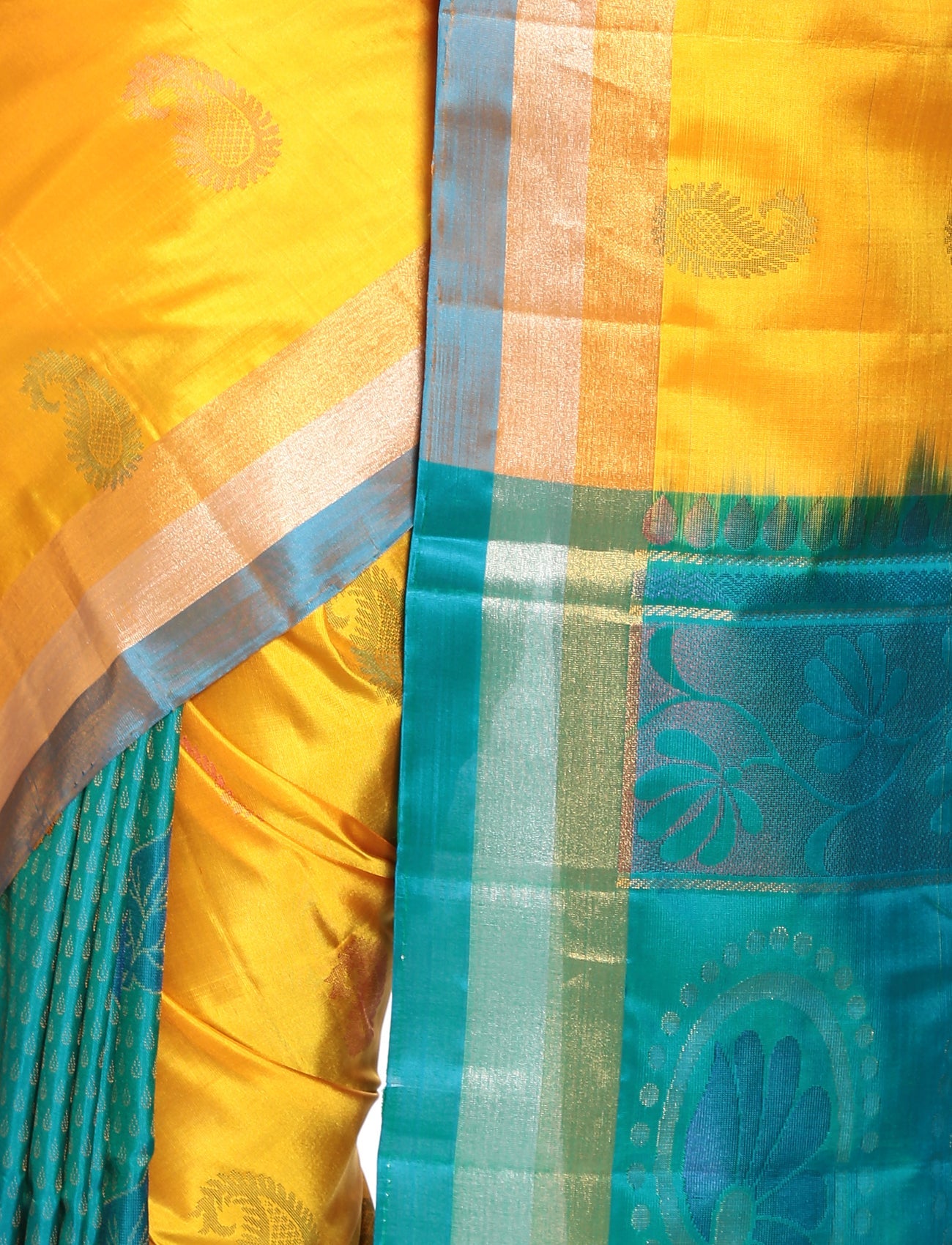 Buy Mandakini Kanchipuram Handloom Patli Pallu Pure Silk Sarees Online
