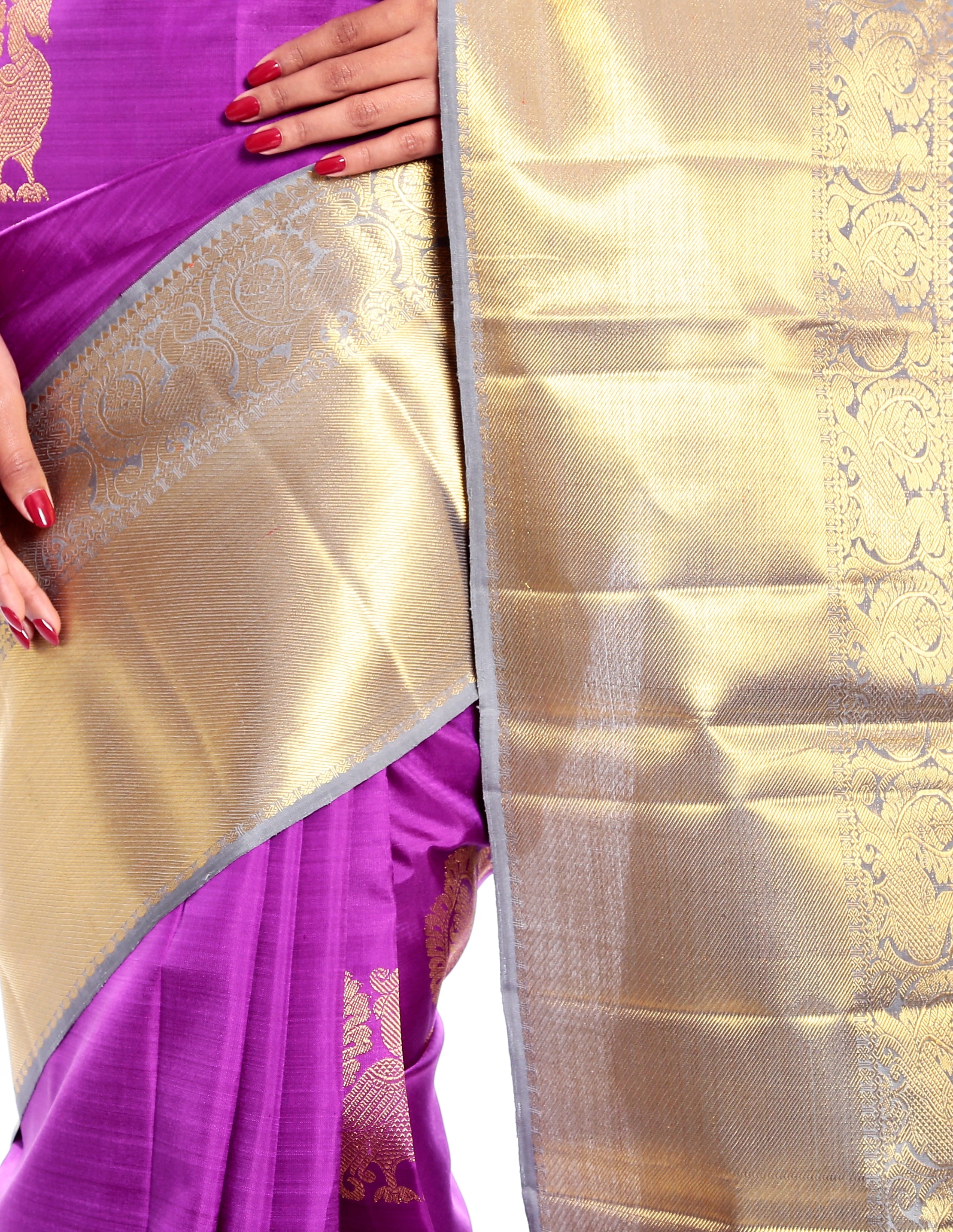 magenta kanchivaram saree